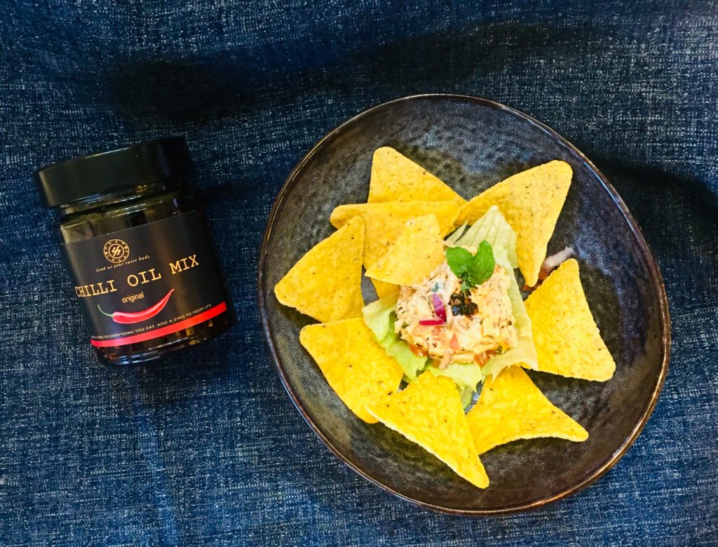 Creamy dip with Chilli oil mix